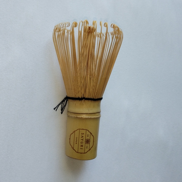 BRAND NEW Ceremonial Matcha Bowl, Matcha Whisk & Kurashi Book by Marie Kondo - Picture 11 of 13